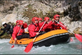 Mucha diversión en el río Lao 